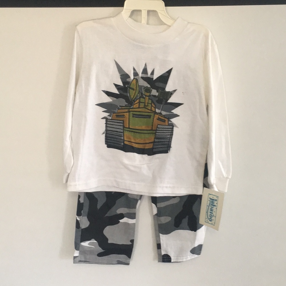 Unused 2T Shirt and pants set